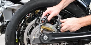 Como fazer a manutenção preventiva de uma moto